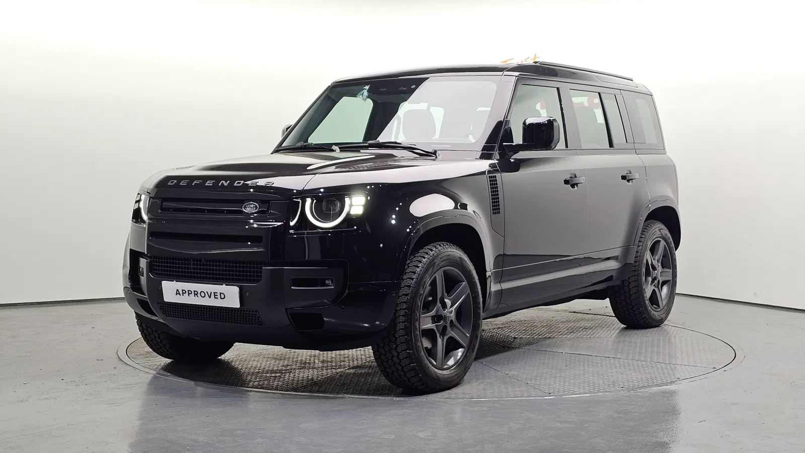 Land Rover Defender (L663) 110 D250 X-Dynamic SE 2026 — photo 1 sur 20