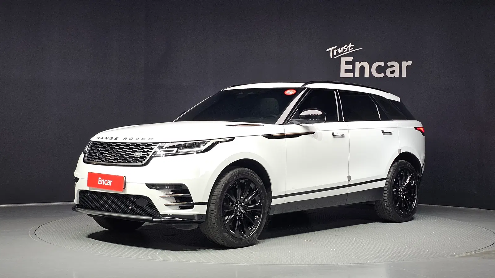 Land Rover Range Rover Velar 2.0 P250 R-Dynamic SE 2023 — photo 1 sur 40