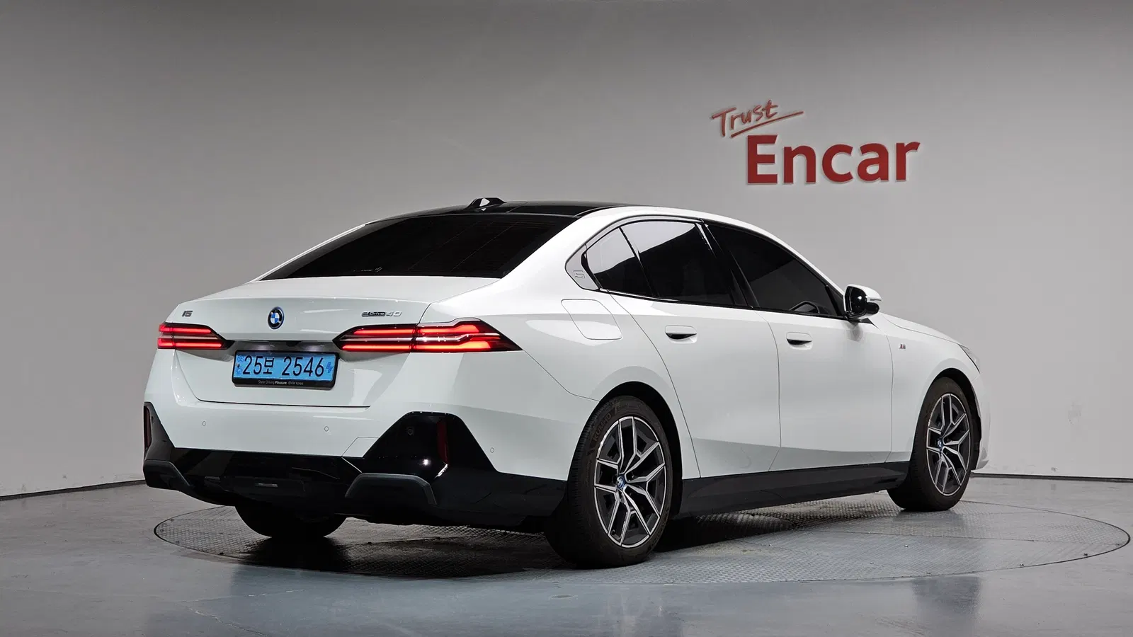 BMW i5 (G60) eDrive 40 M Sport 2024 — photo 1 sur 41