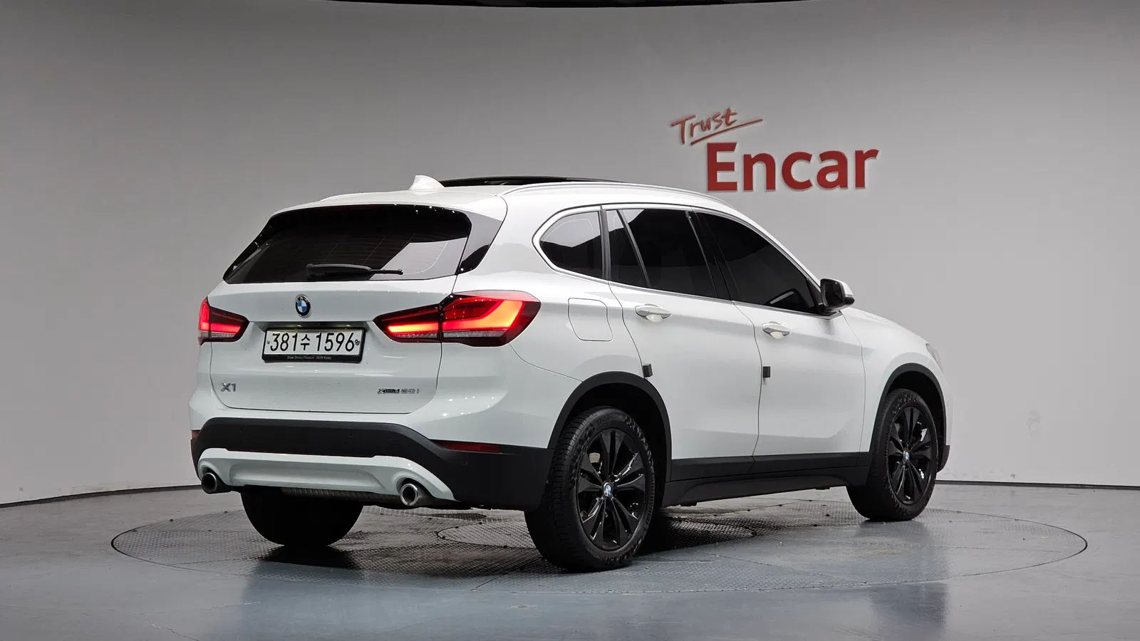 BMW X1 (F48) xDrive 20i Advantage 2020 — photo 1 sur 33