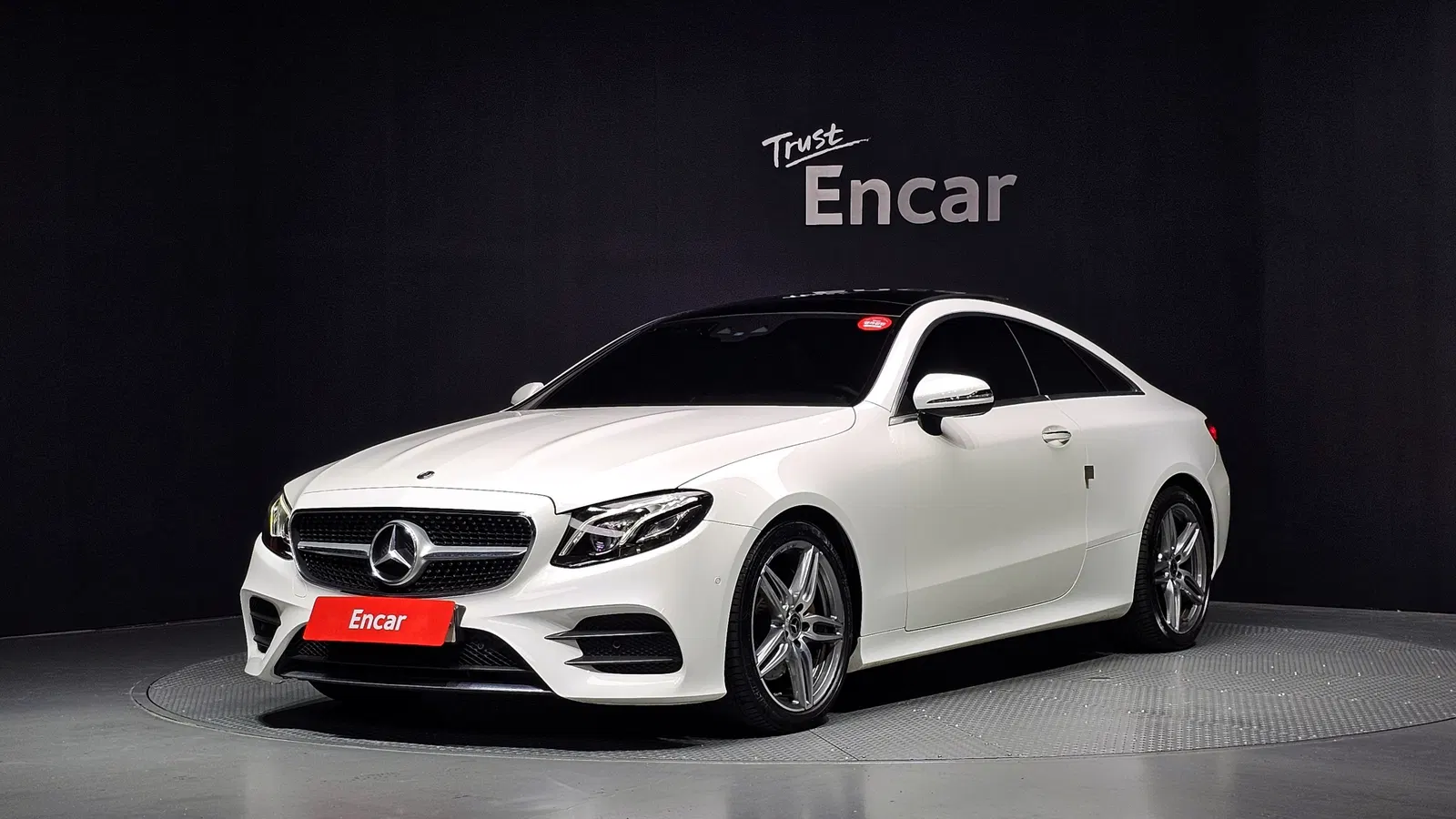 Mercedes-Benz Classe E E220d Coupé (W213) 2020 — photo 1 sur 33