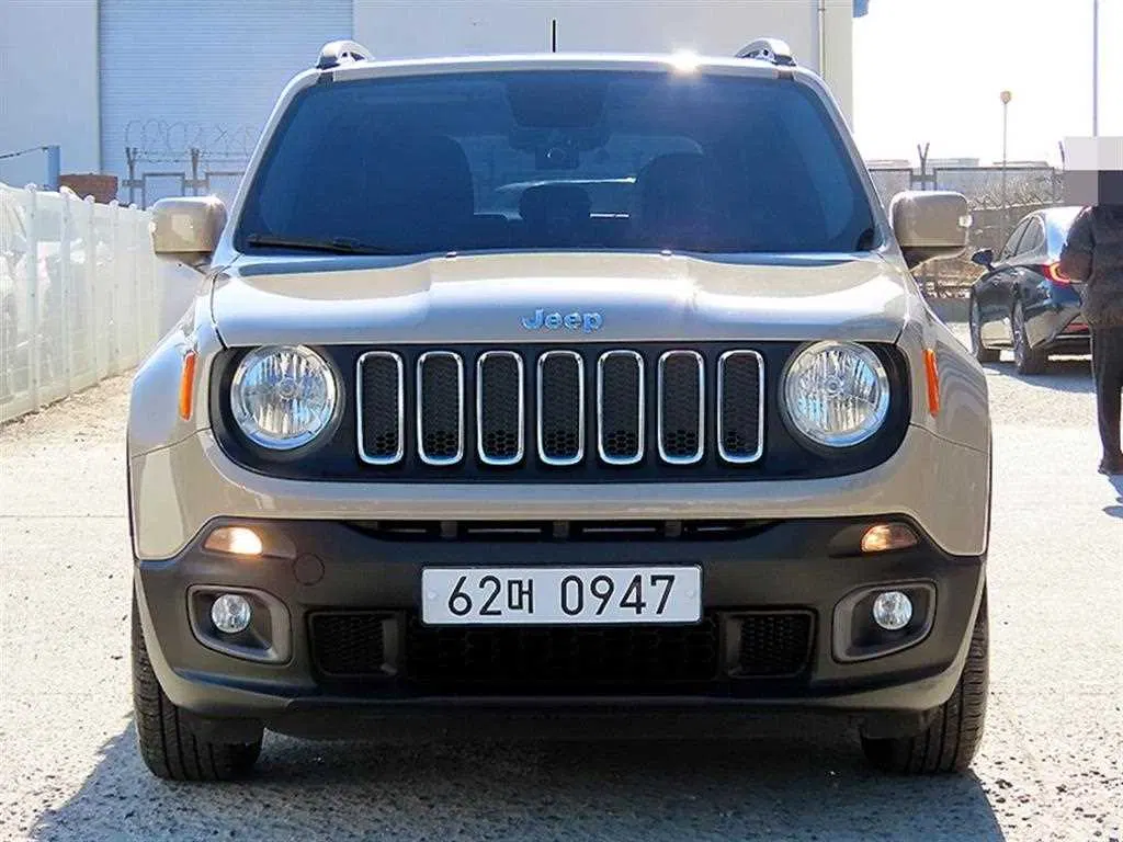 Jeep Renegade 2.4 Longitude 2016 — photo 1 sur 26