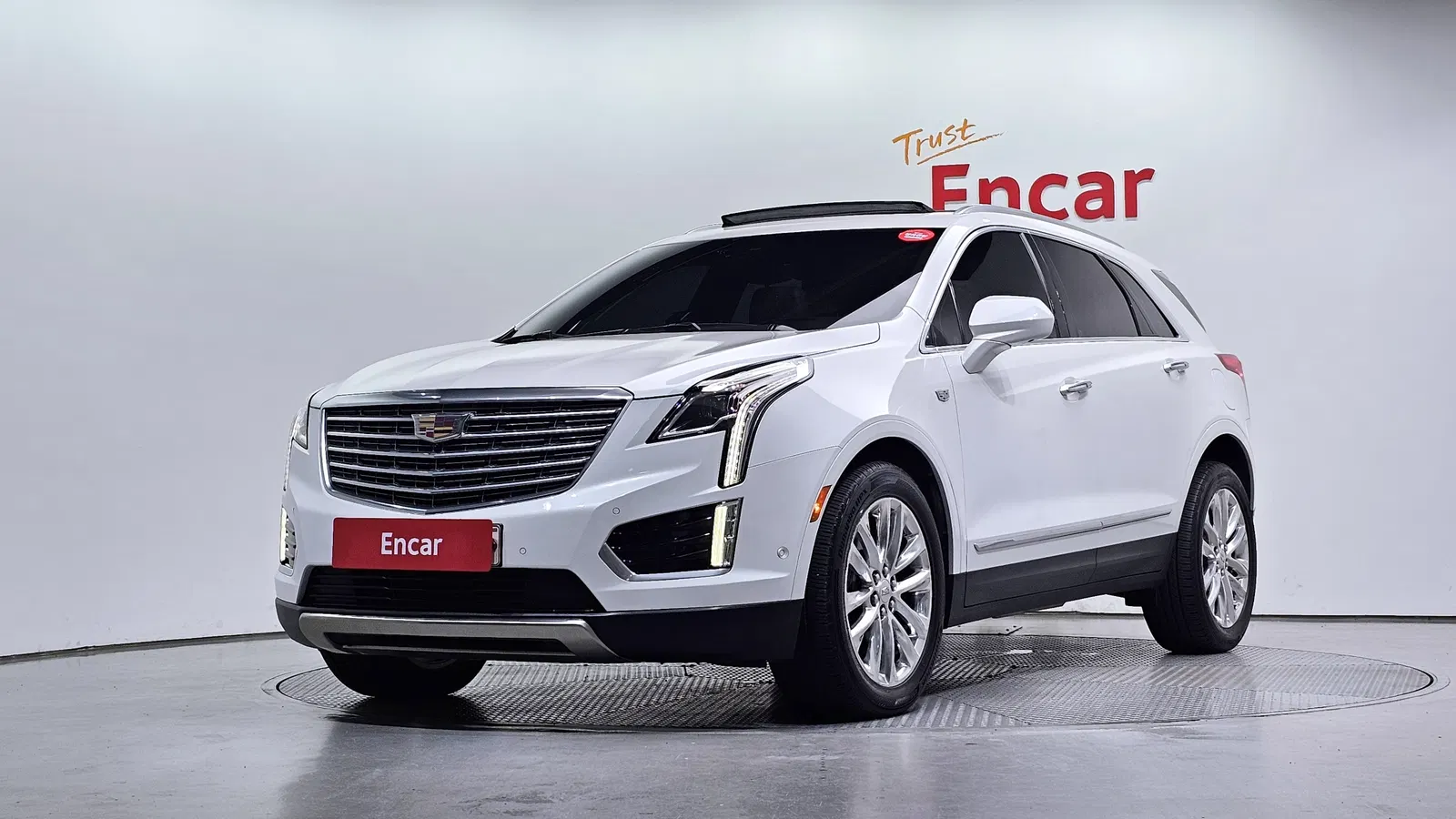 Cadillac XT5 3.6 Platinum AWD 2018 — photo 1 sur 20
