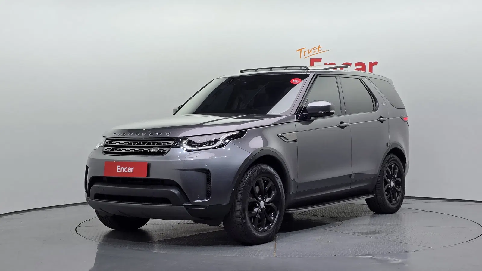 Land Rover Discovery 5 2.0 SD4 SE 2019 — photo 1 sur 35