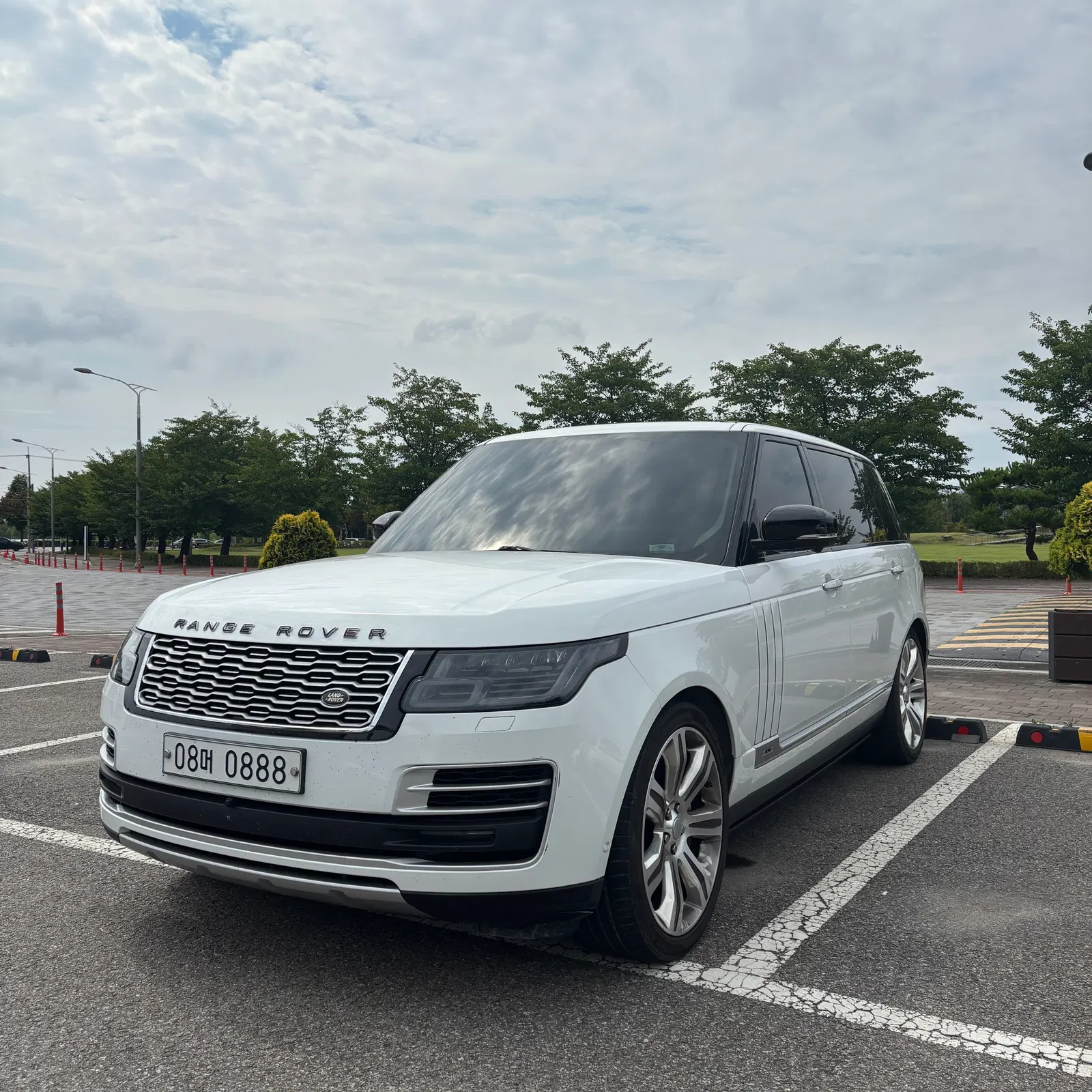 Land Rover Range Rover 4e génération 5.0 SC SV AB LWB 2016 — photo 1 sur 26