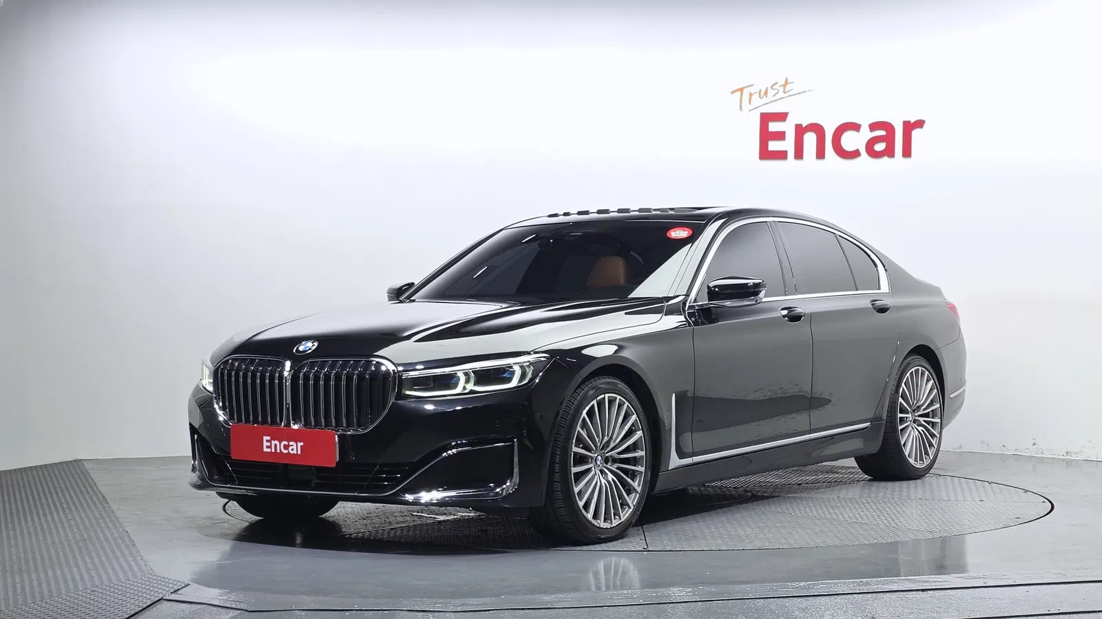 BMW Série 7 (G11) 730d xDrive Design Pure Excellence 2022 — photo 1 sur 20