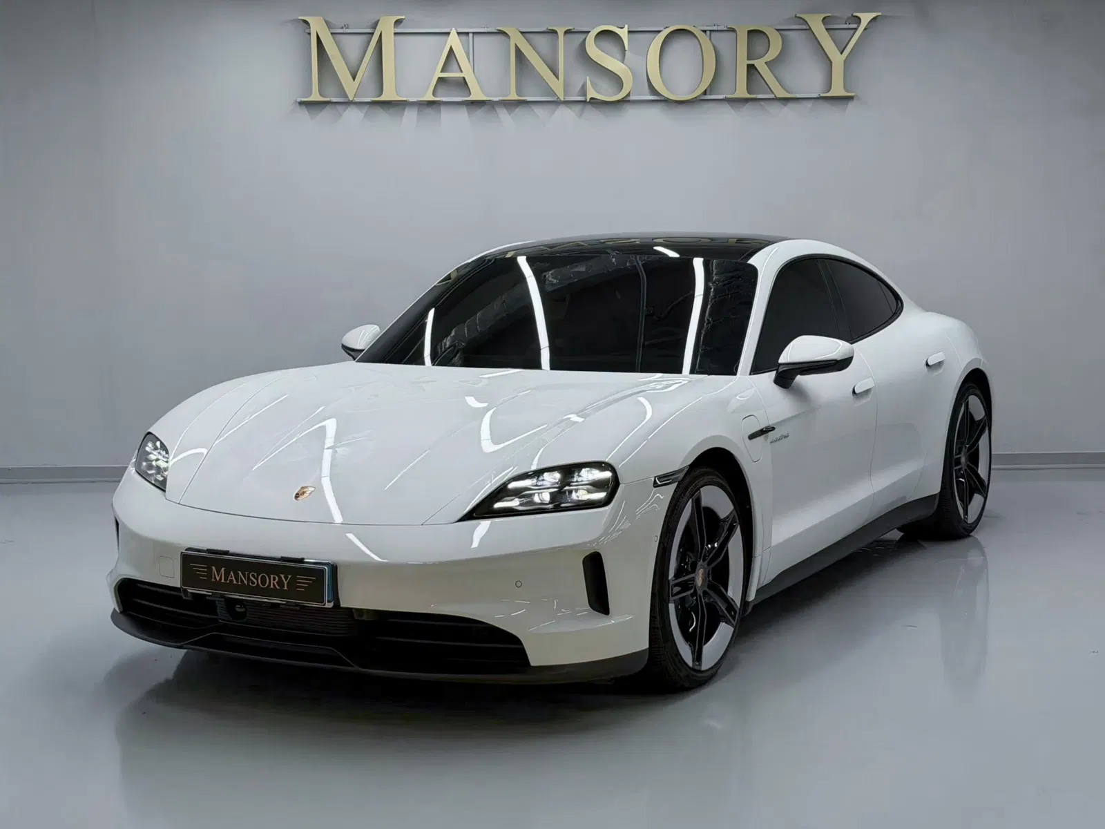 Porsche Taycan Base 2025 — photo 1 sur 26