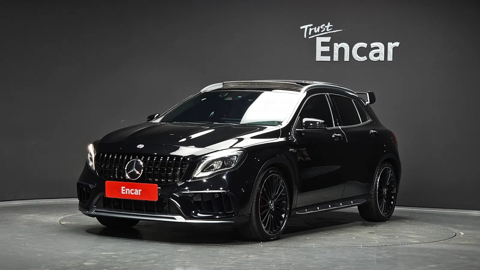 Mercedes-AMG GLA GLA45 4MATIC (X156) 2019 — photo 1 sur 20
