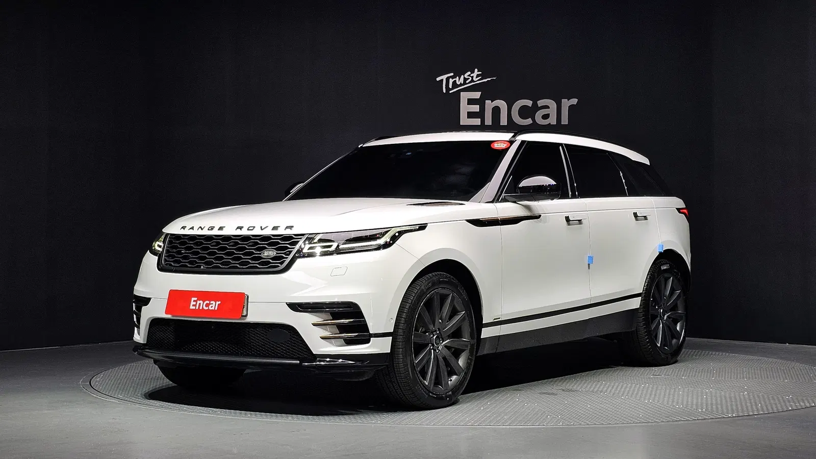 Land Rover Range Rover Velar 3.0 D300 R-Dynamic HSE 2019 — photo 1 sur 37