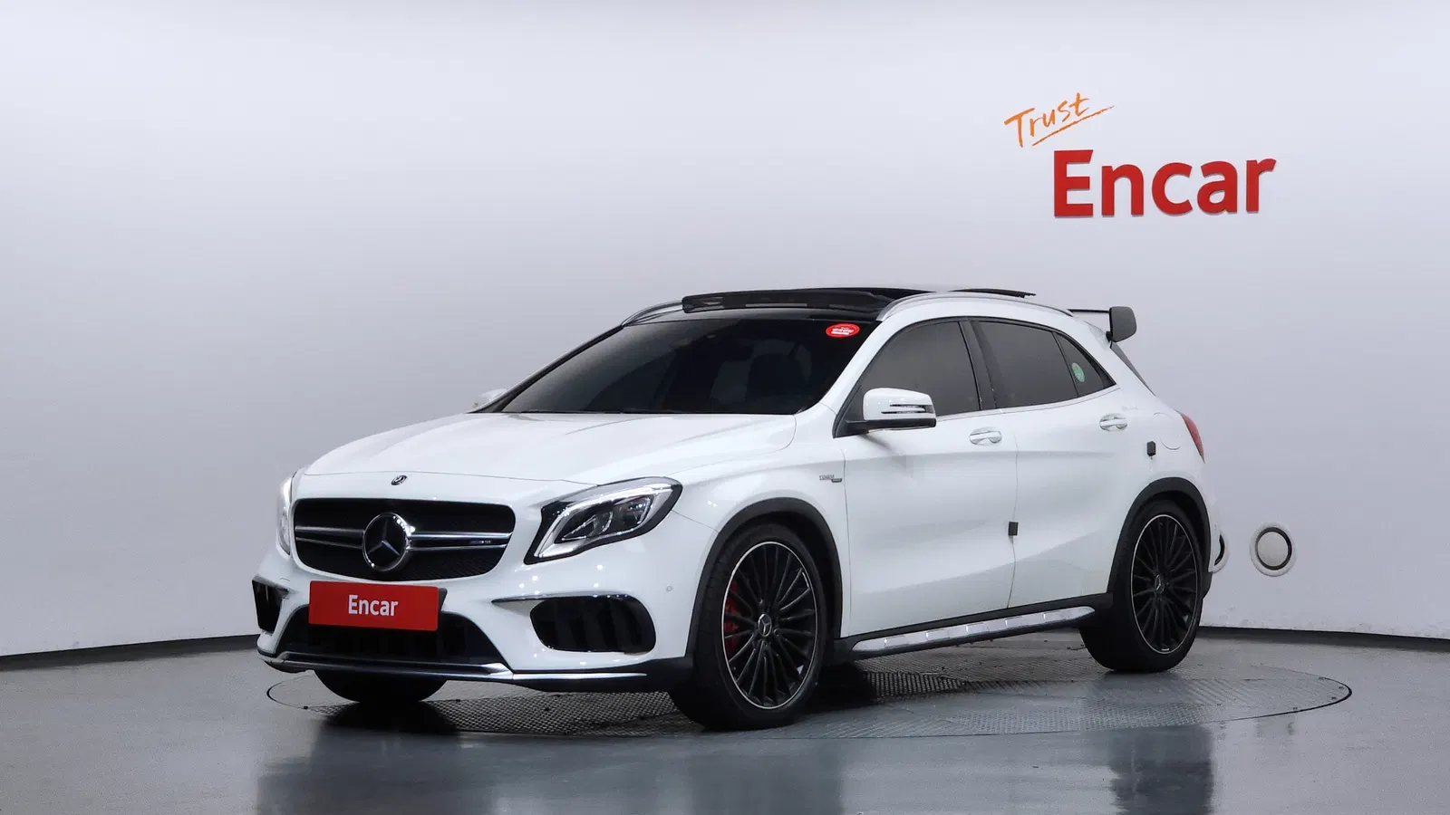 Mercedes-AMG GLA GLA45 4MATIC (X156) 2018 — photo 1 sur 33