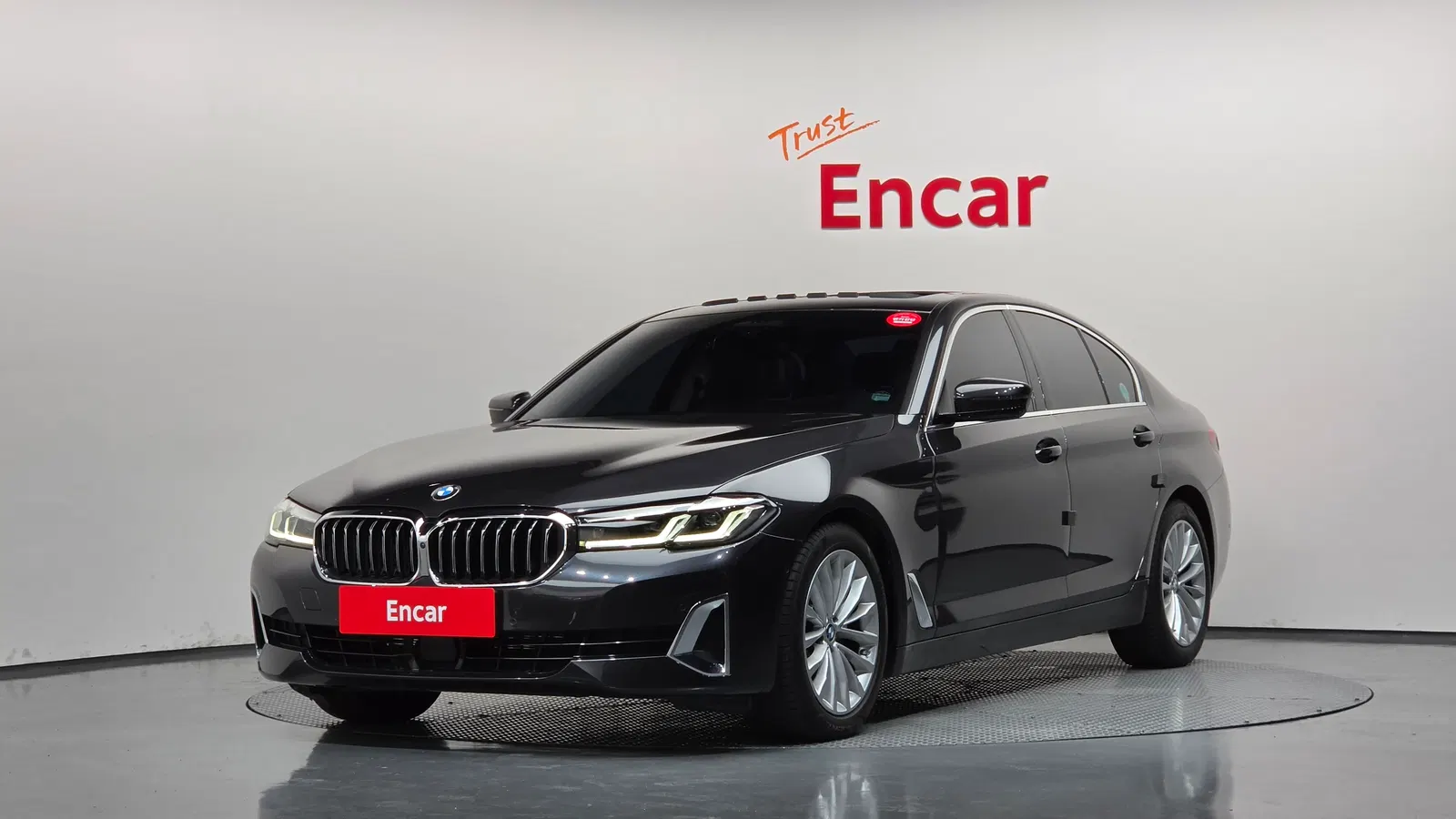 BMW Série 5 (G30) 520i Luxury 2023 — photo 1 sur 20