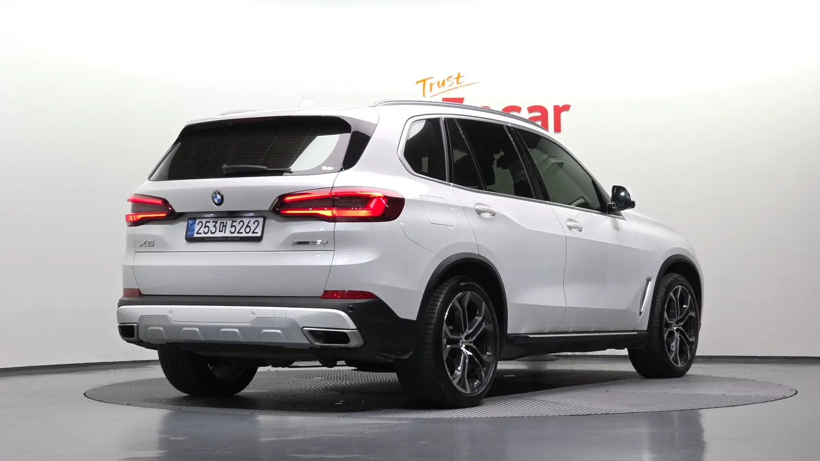 BMW X5 (G05) xDrive 30d xLine 2022 — photo 1 sur 34
