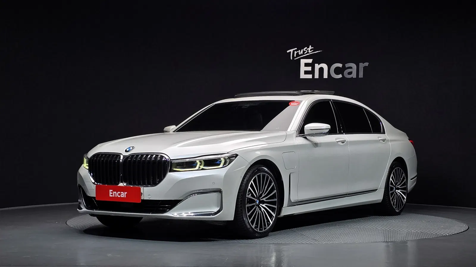 BMW Série 7 (G11) 745Le iPerformance Design Pure Excellence 2020 — photo 1 sur 43