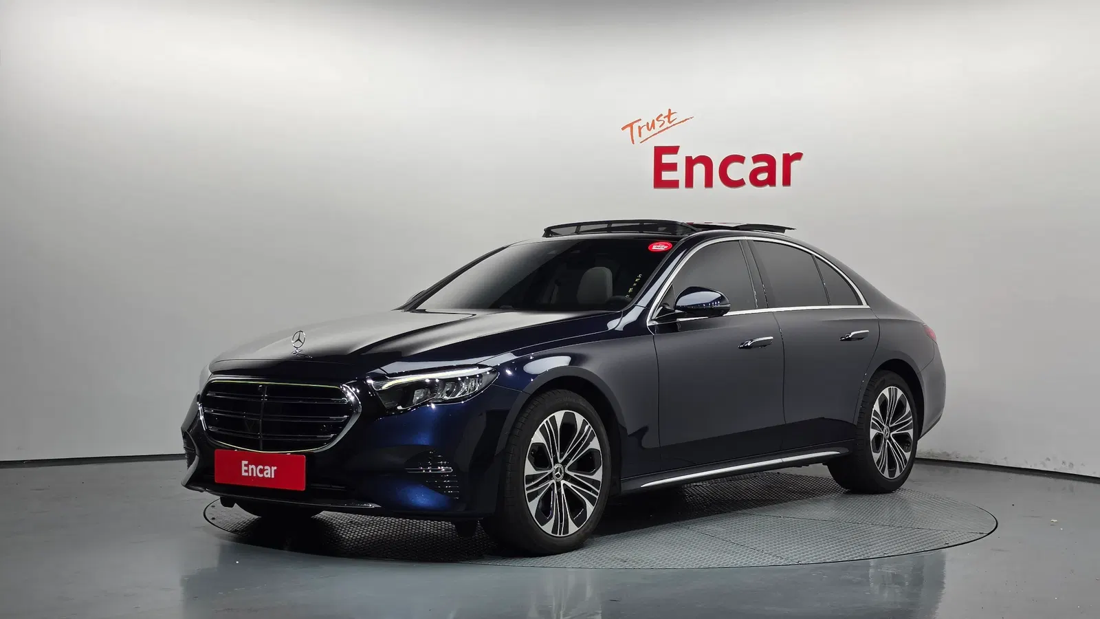Mercedes-Benz Classe E E220d 4MATIC Exclusive (W214) 2026 — photo 1 sur 35
