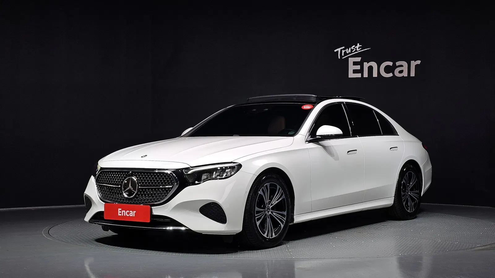 Mercedes-Benz Classe E E200 Avantgarde (W214) 2025 — photo 1 sur 30
