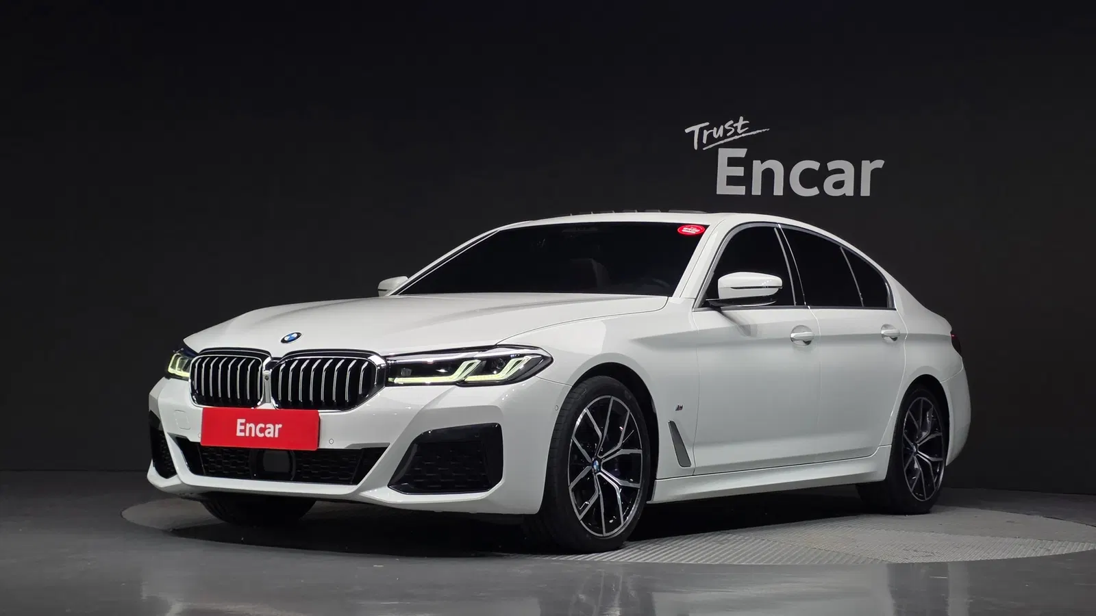 BMW Série 5 (G30) 530i xDrive M Sport 2023 — photo 1 sur 38