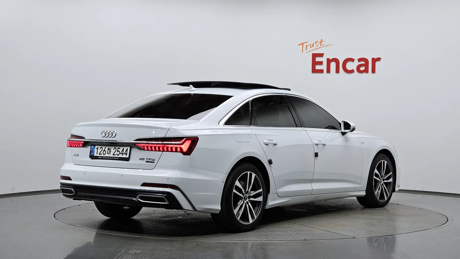 Audi A6 (C8) 45 TFSI Quattro Premium 2022 — photo 1 sur 40