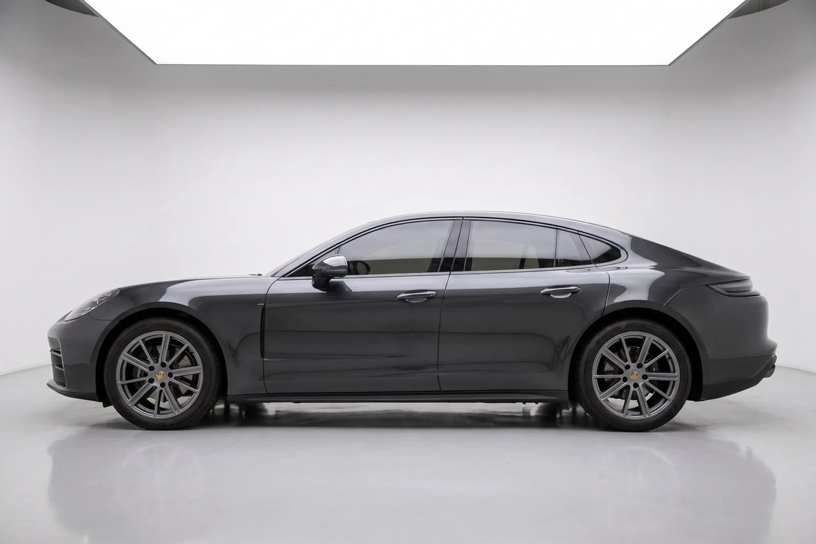 Porsche Panamera (976) 2.9 AWD 2025 — photo 1 sur 26