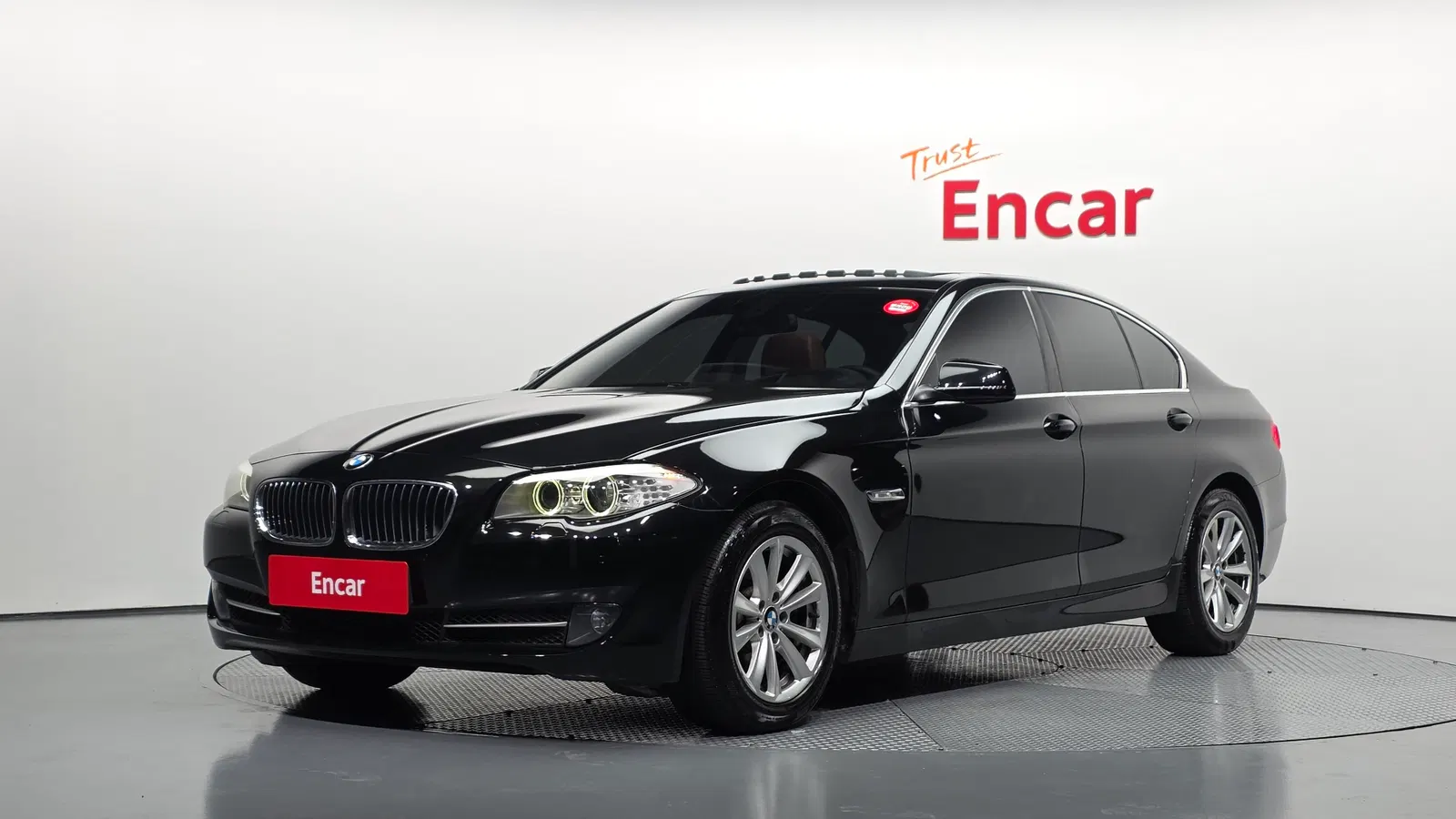 BMW Série 5 (F10) 520d 2013 — photo 1 sur 26