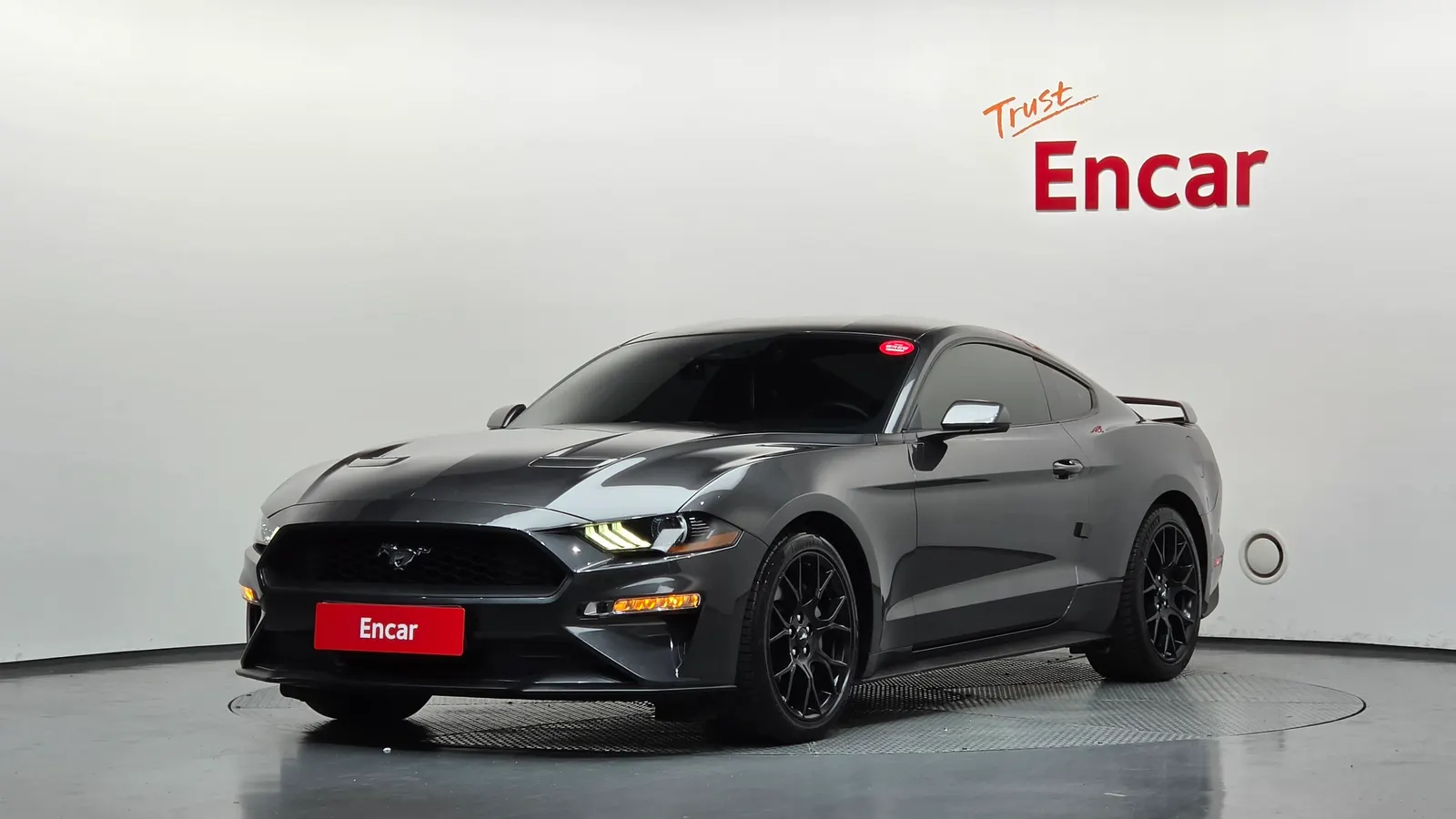 Ford Mustang Coupé 2019 — photo 1 sur 32