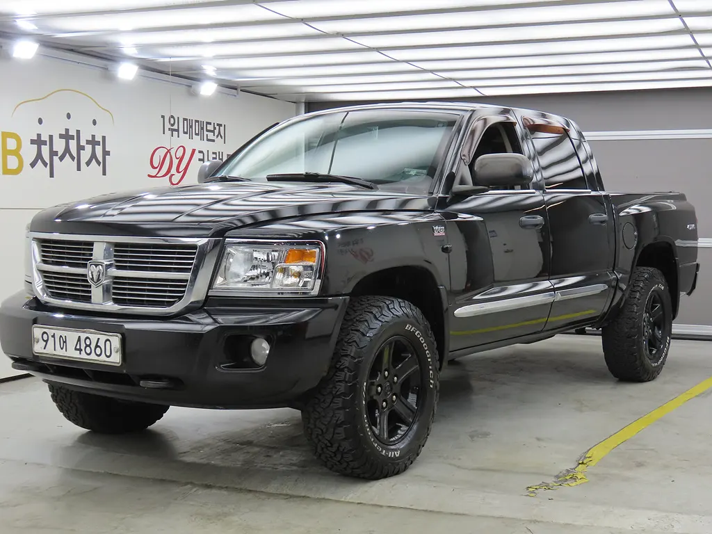 Dodge Dakota REGULAR CAB 4X4 2010 — photo 1 sur 26