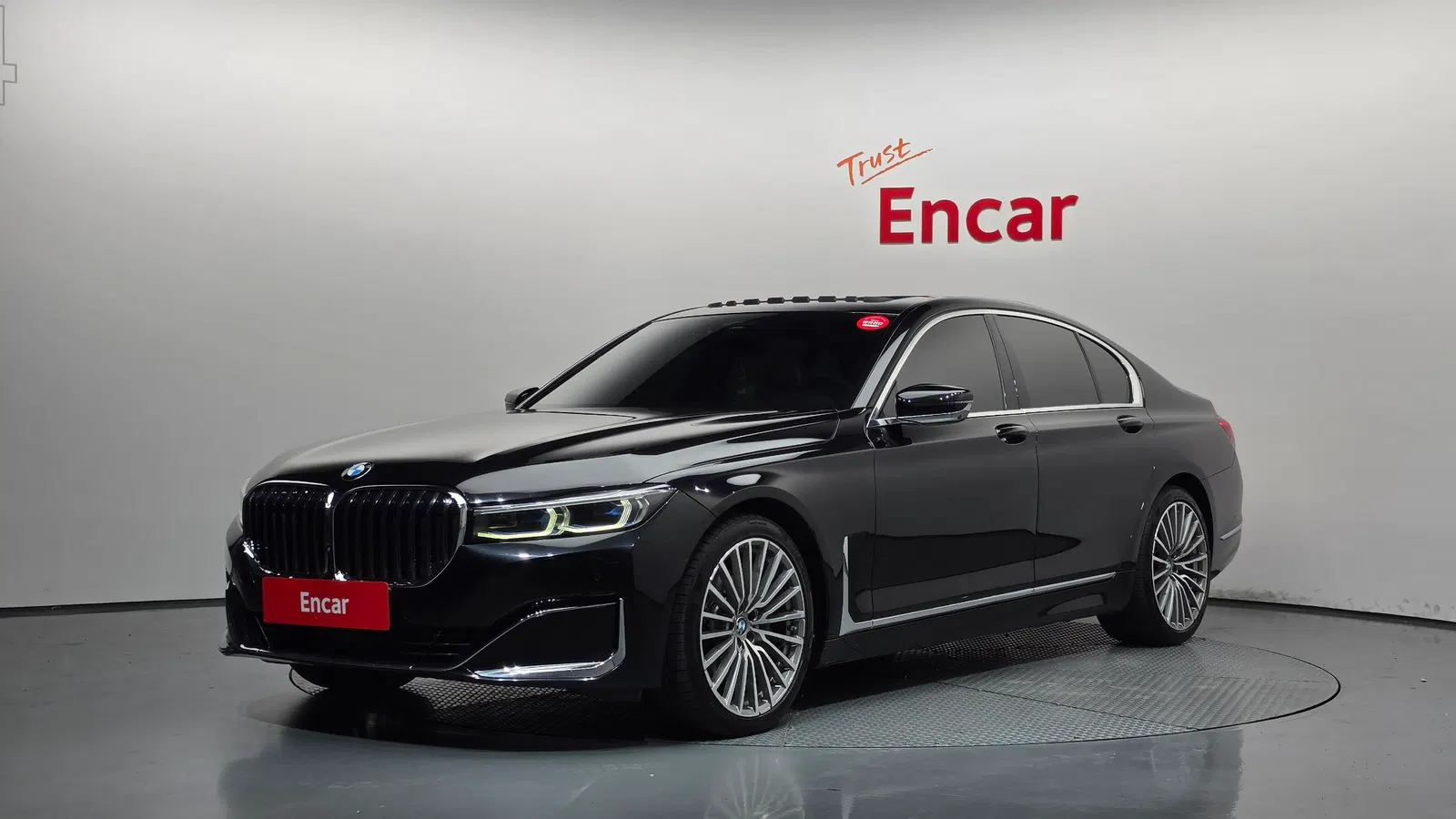 BMW Série 7 (G11) 730d xDrive Design Pure Excellence 2022 — photo 1 sur 20