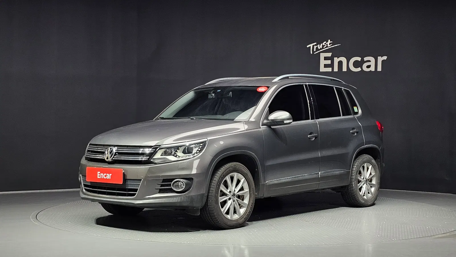 Volkswagen Tiguan 2.0 TDI Comfort 2013 — photo 1 sur 20
