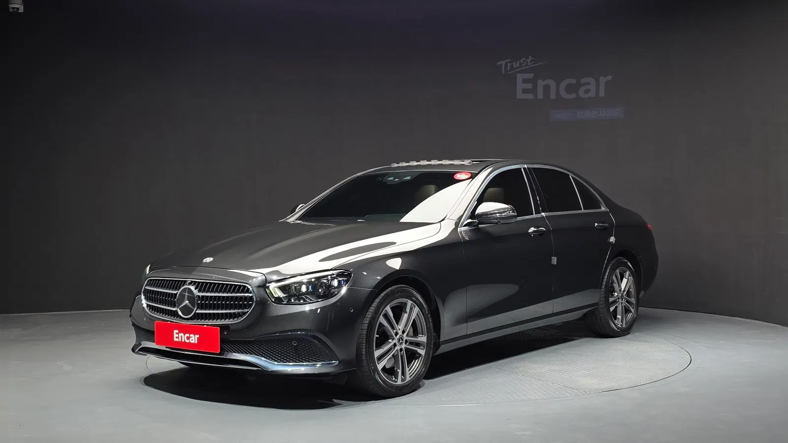 Mercedes-Benz Classe E E350 4MATIC Avantgarde (W213) 2021 — photo 1 sur 38