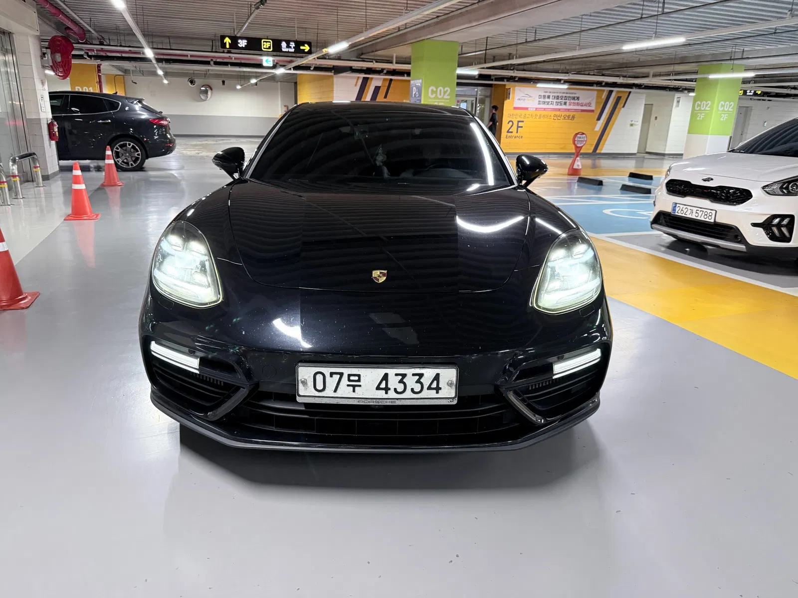 Porsche Panamera (971) 4.0 Turbo 2018 — photo 1 sur 17