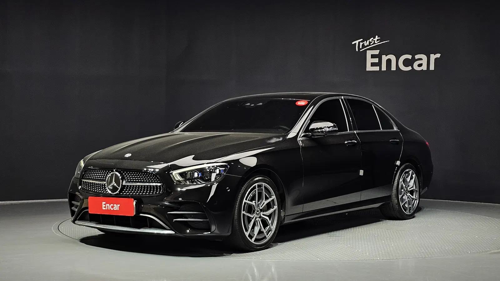 Mercedes-Benz Classe E AMG Line · E220d 4MATIC (W213) 2022 — photo 1 sur 31