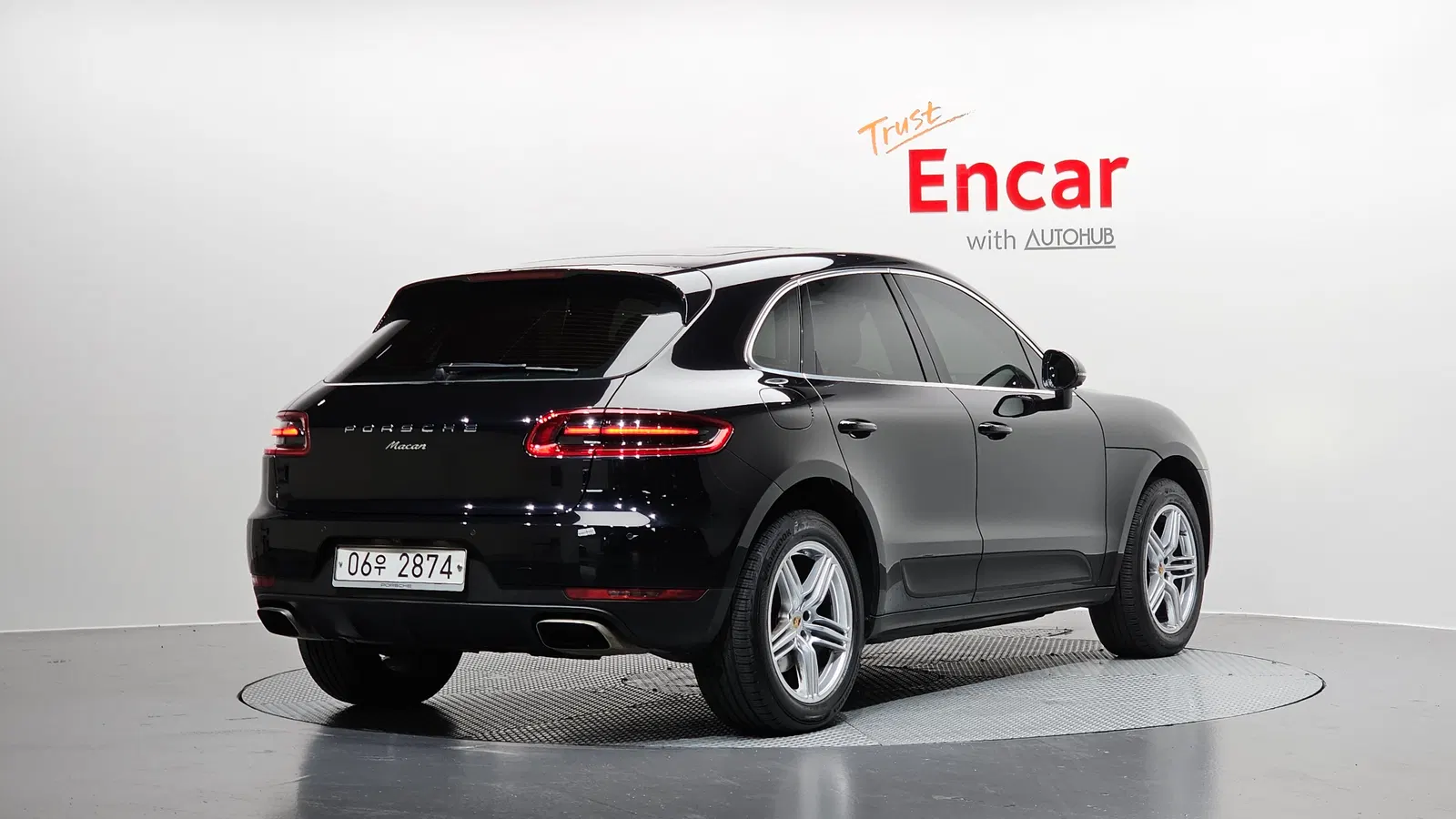 Porsche Macan 2.0 2018 — photo 1 sur 31
