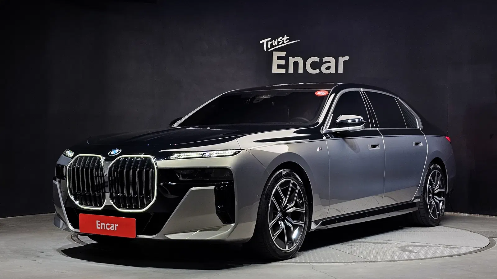 BMW Série 7 (G70) 740d xDrive M Sport 2025 — photo 1 sur 31