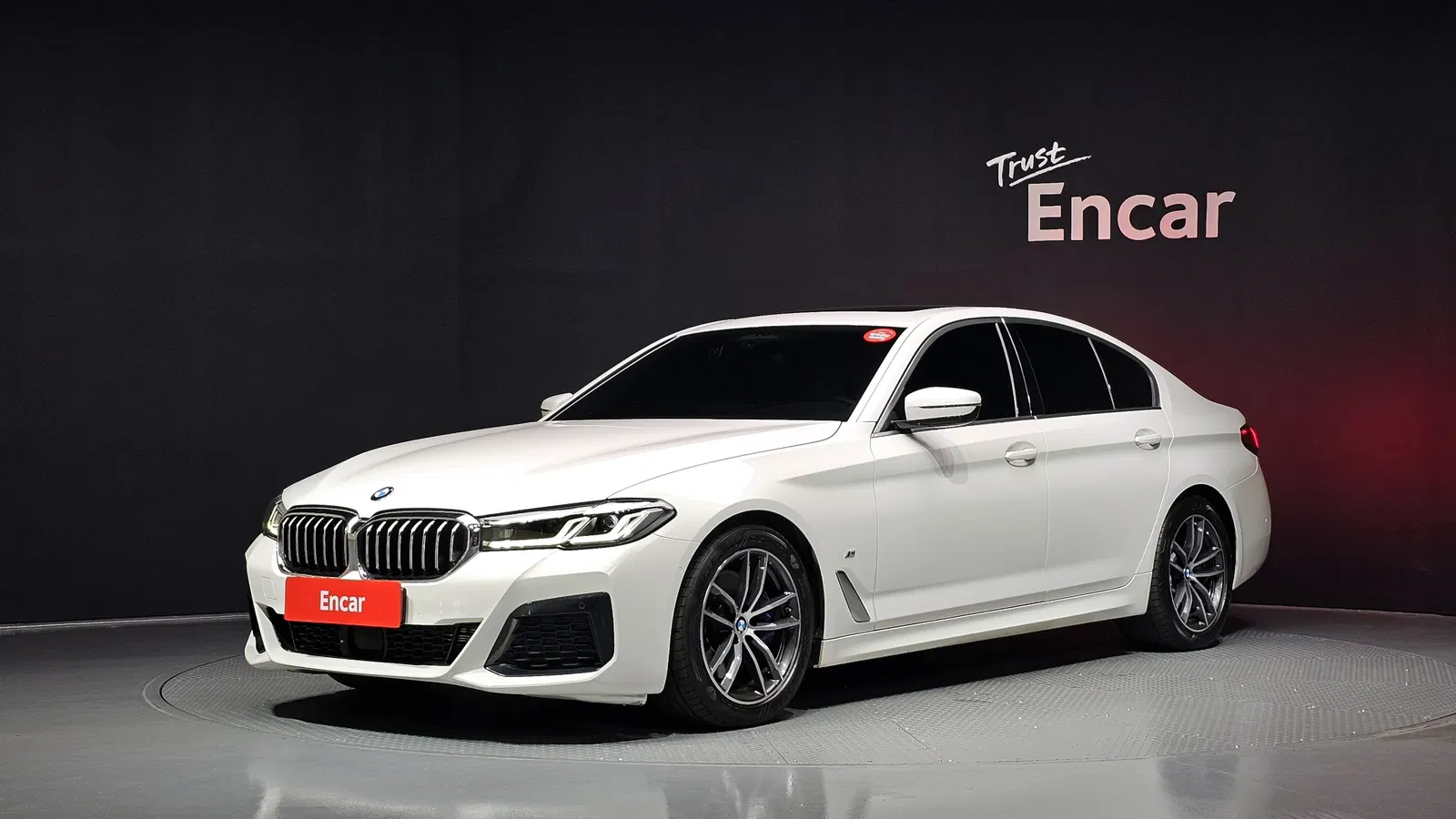 BMW Série 5 (G30) 520i M Sport 2022 — photo 1 sur 35