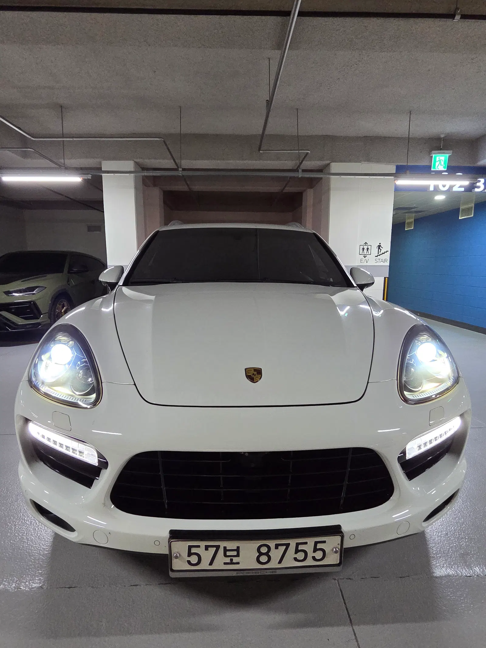 Porsche Cayenne 4.8 Turbo S 2014 — photo 1 sur 6