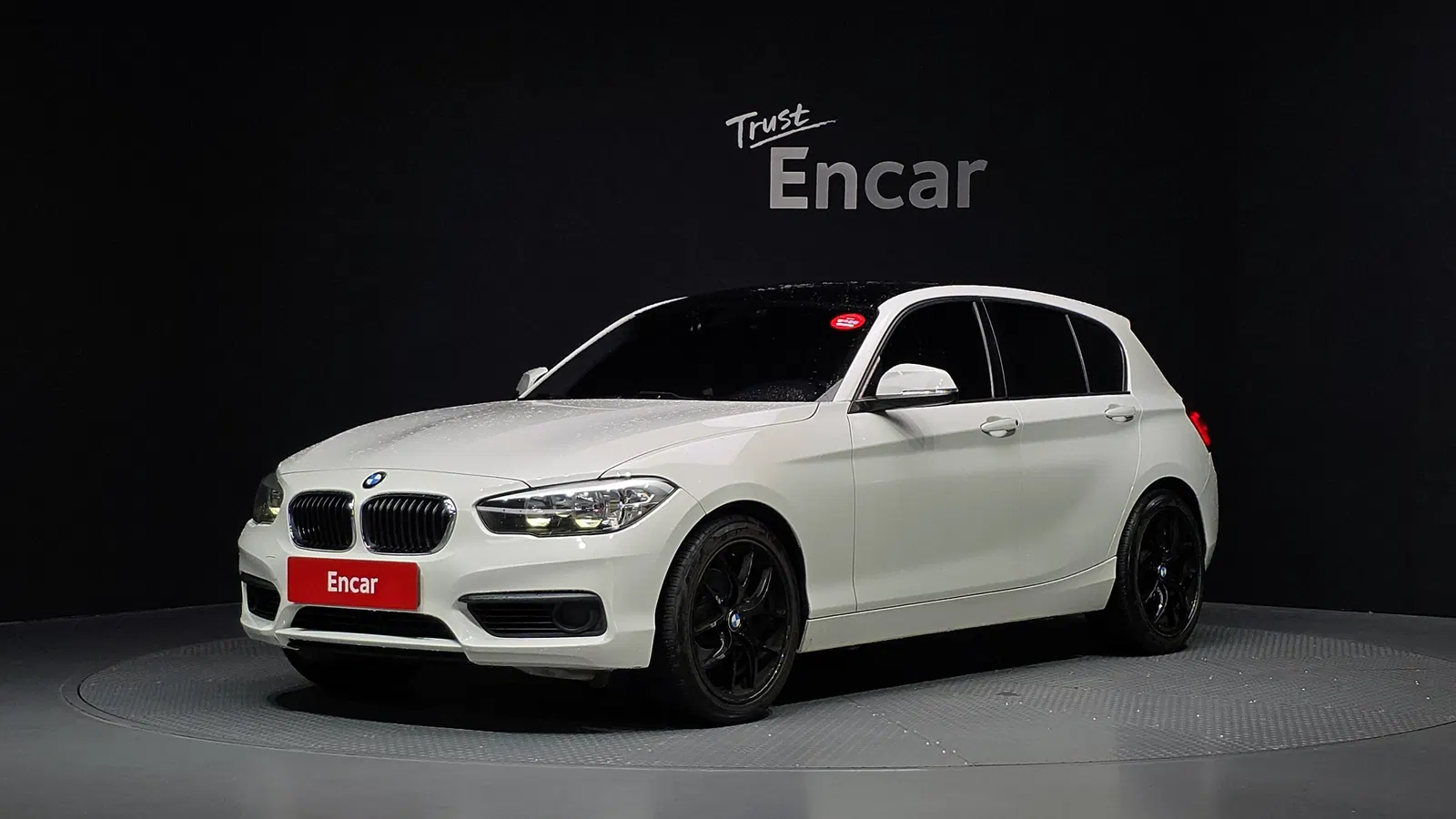 BMW Série 1 (F20) 118d Joy 5 portes 2016 — photo 1 sur 20