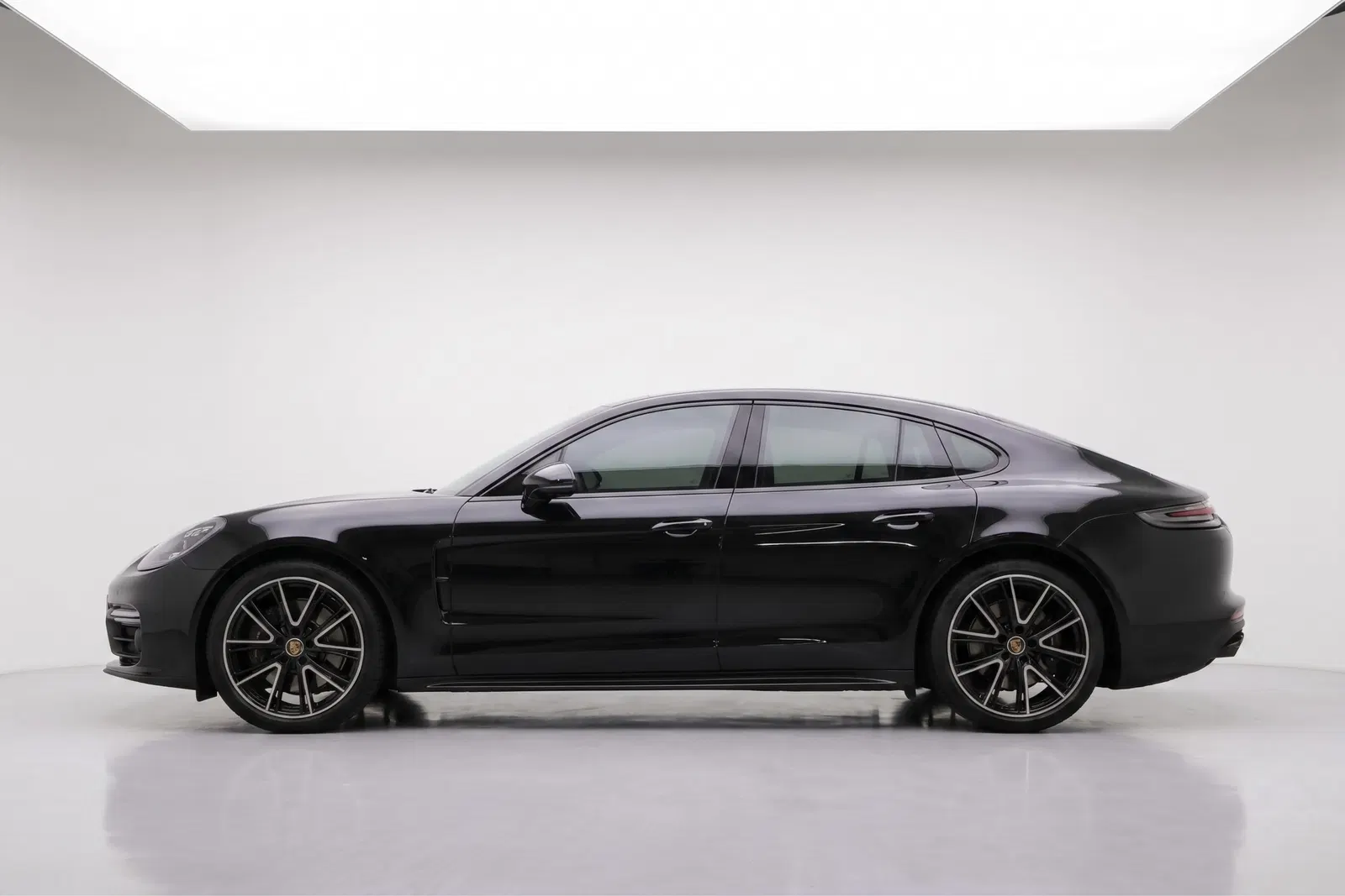 Porsche Panamera (971) 2.9 AWD 2021 — photo 1 sur 26