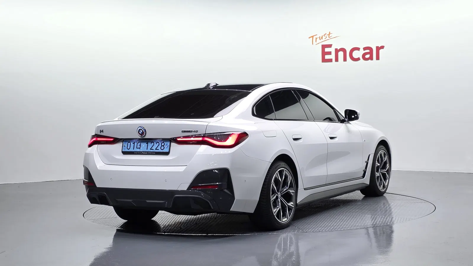 BMW i4 eDrive40 M Sport Pro 2024 — photo 1 sur 33