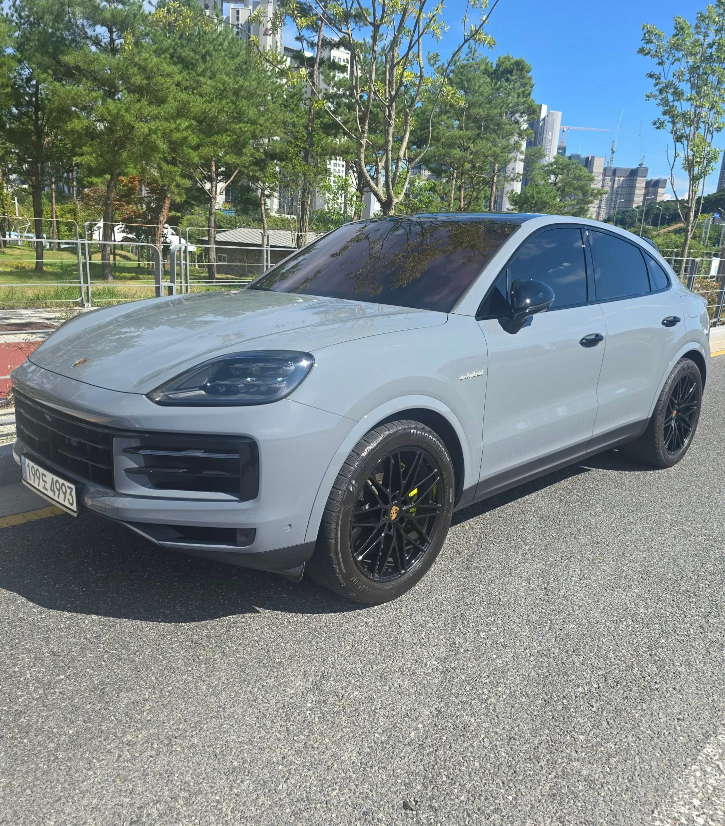 Porsche Cayenne (PO536) 3.0 E-Hybride Coupé 2024 — photo 1 sur 22