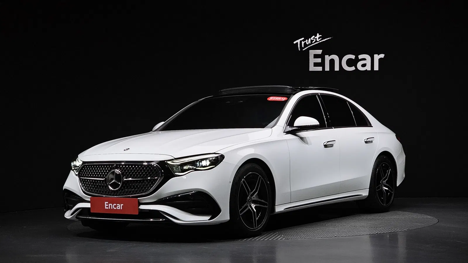 Mercedes-Benz Classe E AMG Line · E300 4MATIC (W214) 2024 — photo 1 sur 20