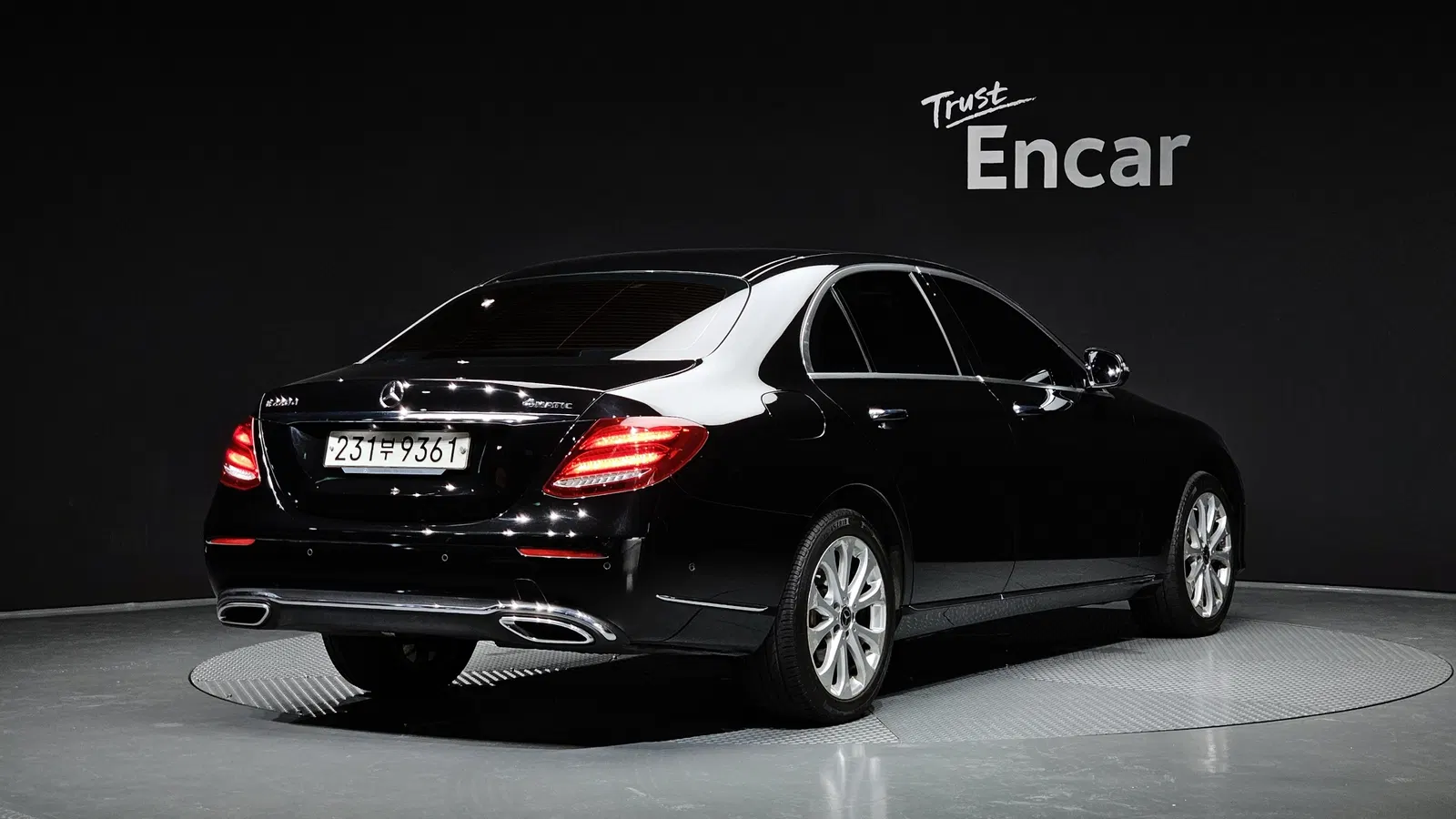 Mercedes-Benz Classe E E220d 4MATIC Exclusive (W213) 2019 — photo 1 sur 31
