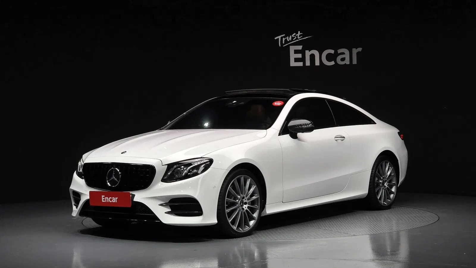 Mercedes-Benz Classe E E450 4MATIC Coupé (W213) 2019 — photo 1 sur 31