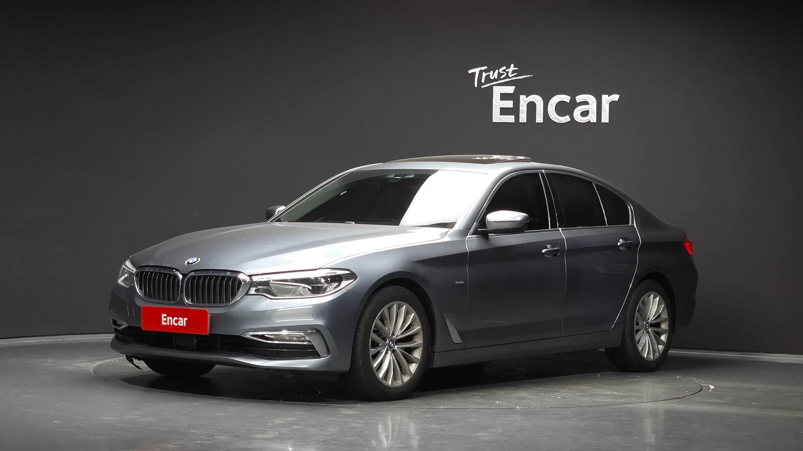 BMW Série 5 (G30) 520d Luxury Special Edition 2018 — photo 1 sur 20