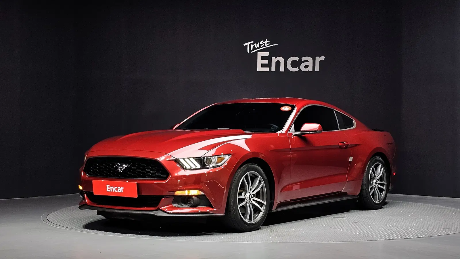 Ford Mustang Coupé 2015 — photo 1 sur 20