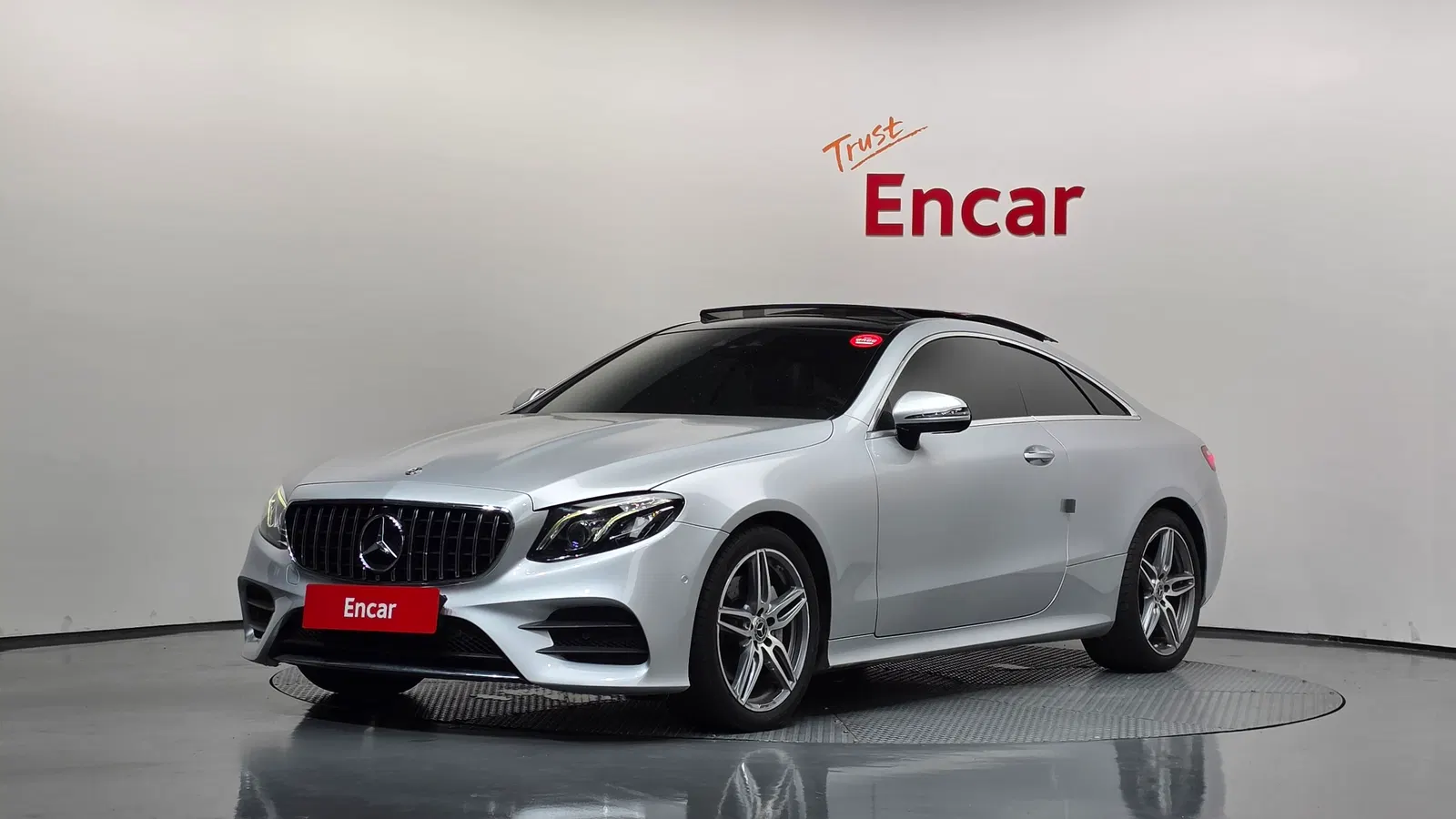 Mercedes-Benz Classe E E220d Coupé (W213) 2018 — photo 1 sur 32