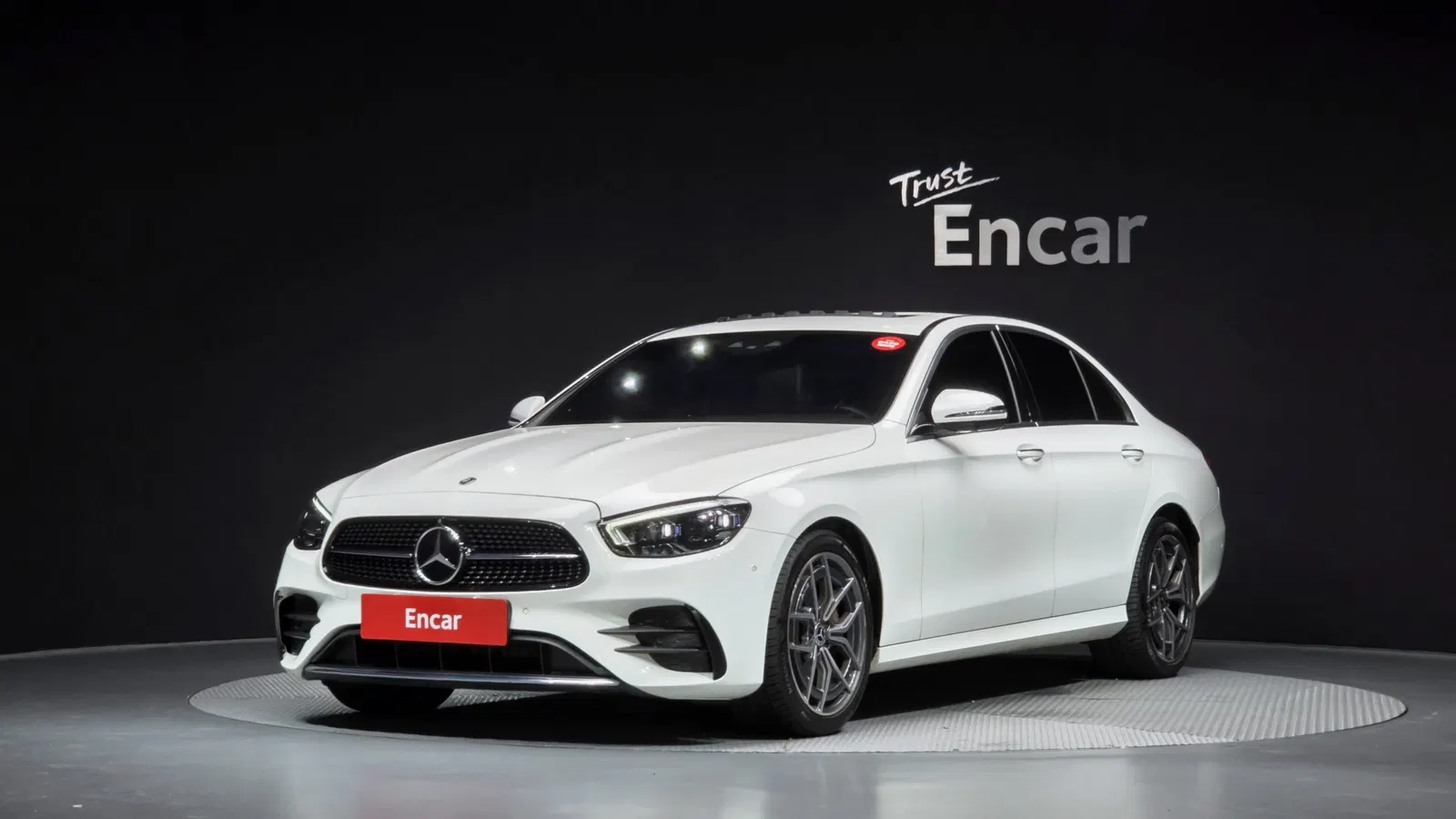 Mercedes-Benz Classe E AMG Line · E220d 4MATIC (W213) 2021 — photo 1 sur 37