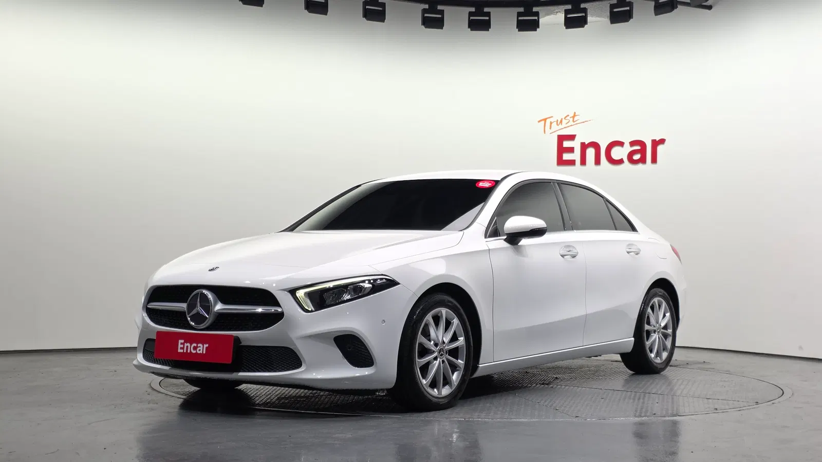 Mercedes-Benz Classe A A220 Berline (W177) 2020 — photo 1 sur 8