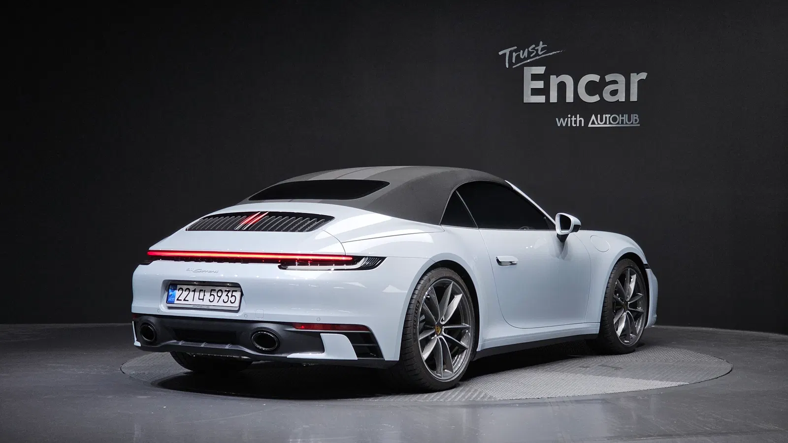Porsche 911 (992) Carrera Cabriolet 2024 — photo 1 sur 31