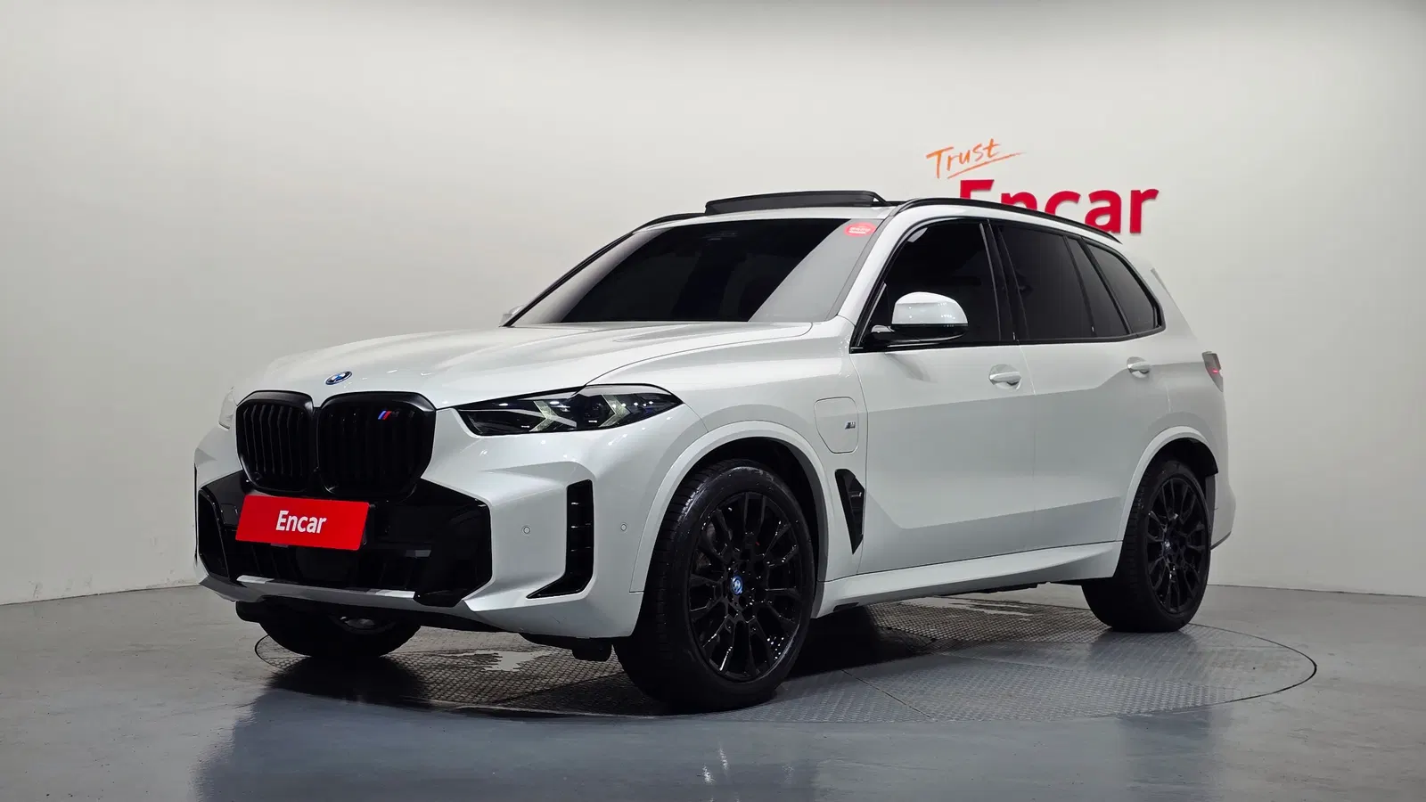 BMW X5 (G05) xDrive 50e M Sport 2024 — photo 1 sur 42