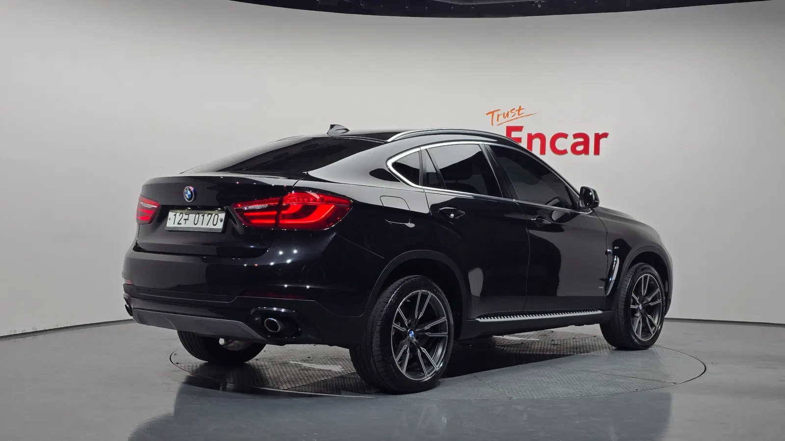BMW X6 (F16) xDrive 30d 2016 — photo 1 sur 32
