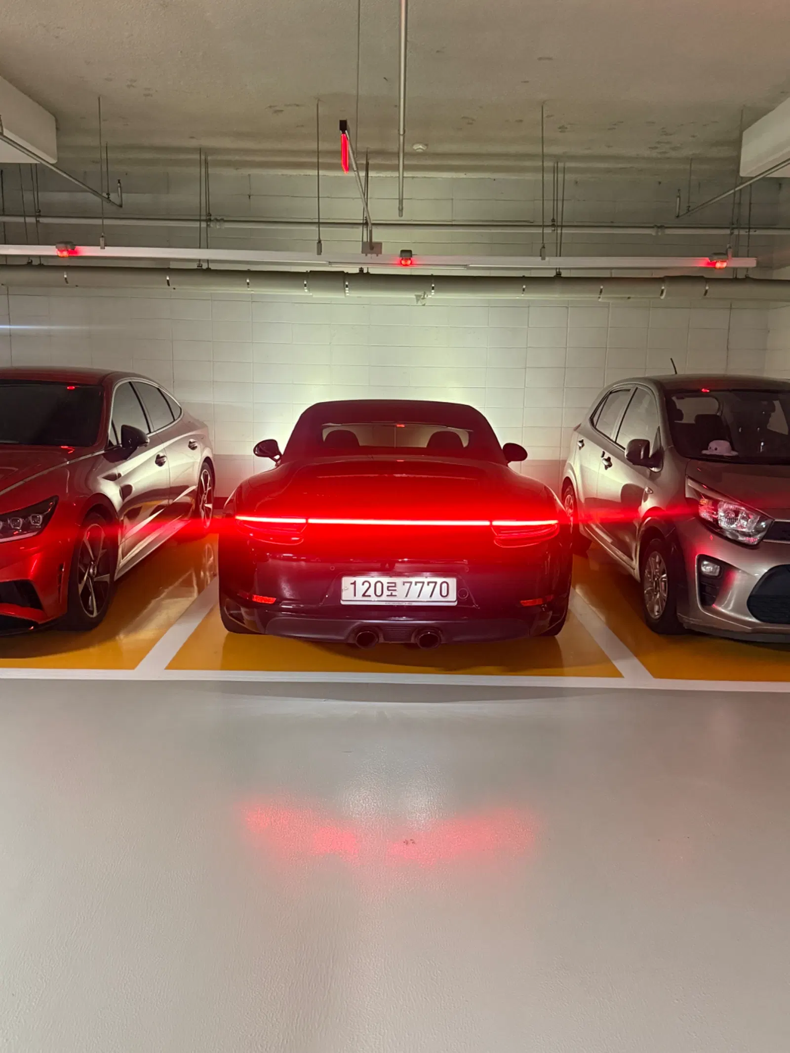 Porsche 911 Carrera GTS Cabriolet 2018 — photo 1 sur 18